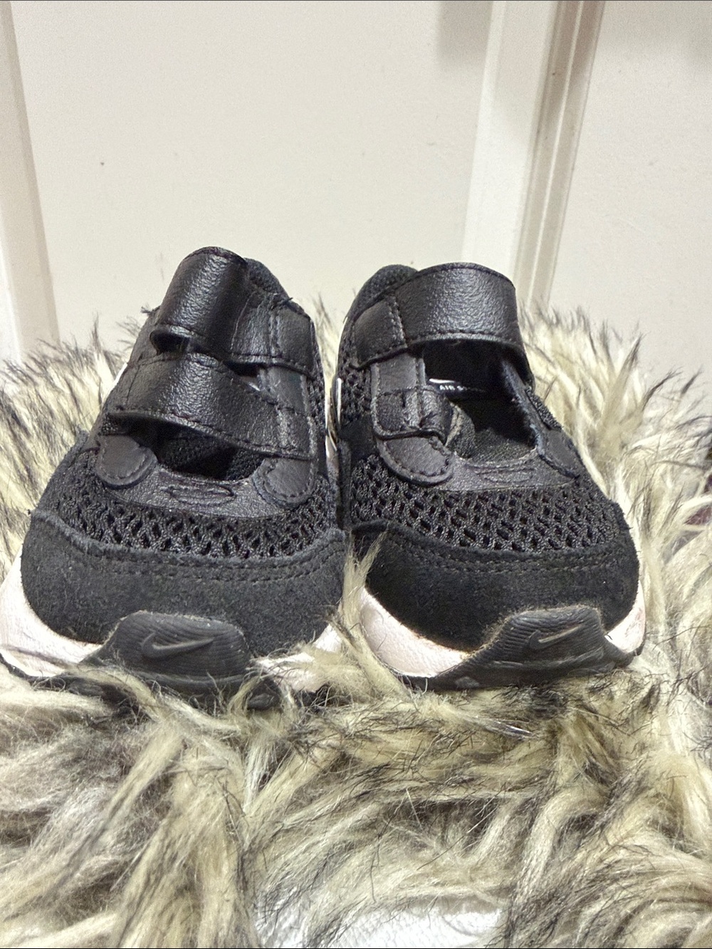 Nike Kids Black Mesh & Leather Hook-and-Loop Sneakers